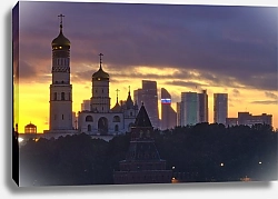 Постер Юрий Дегтярёв Кремль и Москва-Сити на закате.