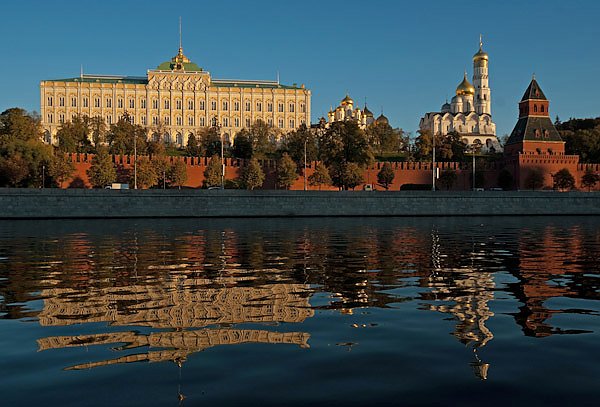 Москва. Кремль и Москва-река