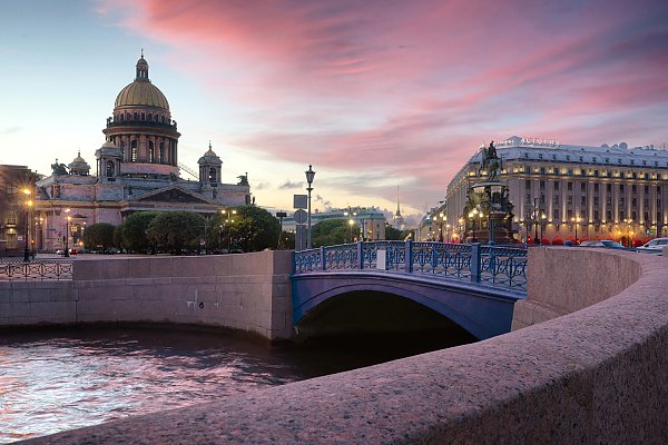 Россия. Санкт-Петербург. Синий мост.