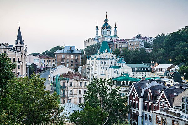 Киев, Украина. Вид на Андреевский спуск