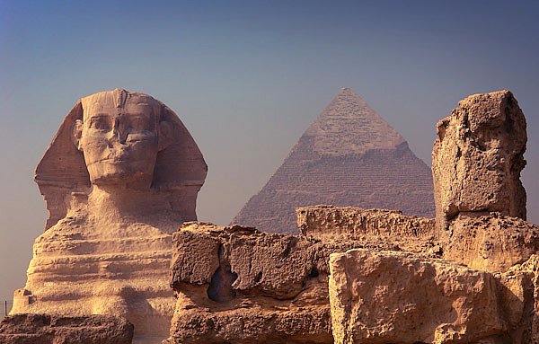 Египет. Пирамиды Гизы. Сфинкс на страже