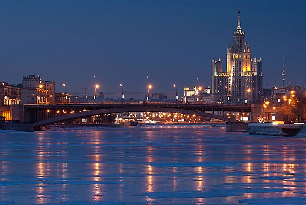 Москва. Большой Краснохолмский мост