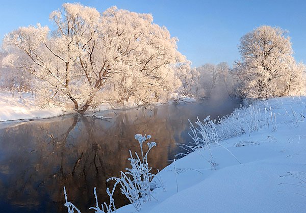 Истра, Россия. Зима в лучах утреннего солнца
