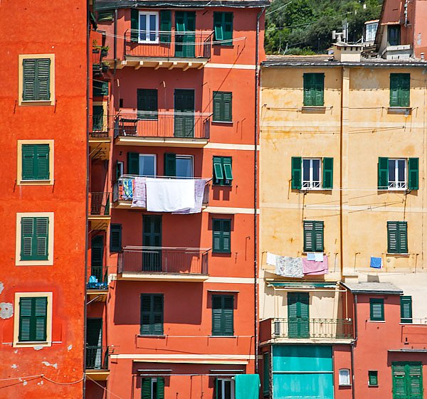 Италия, Камольи. Разноцветные краски рыбцкого городка