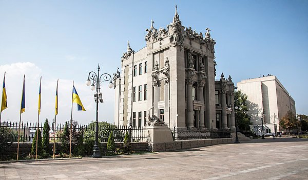 Киев, Украина. Дом с химерами