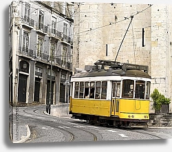 Постер Португалия, Лиссабон. Classic yellow tram