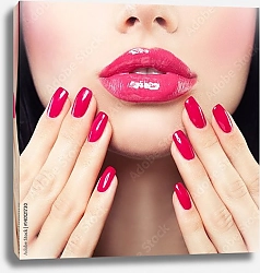 Постер Розовые губы и ногти