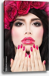 Постер Девушка с алыми губами и ногтями в розовом венке