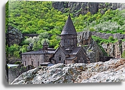 Постер  Армянский монастырь Гегард на склонах