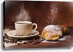 Постер Чашка дымящегося кофе с круассанами и сахарной пудрой
