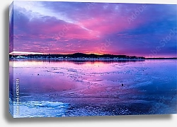 Постер Красочный восход солнца над замерзшим озером