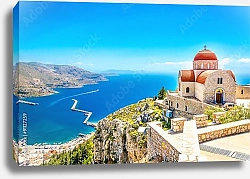 Постер Греция. Солнечный вид на море и церковь