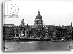 Постер Неизвестен View of St. Paul's Cathedral from Bankside