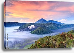 Постер Вулкан Бромо на восходе солнца, Восточная Ява, Индонезия