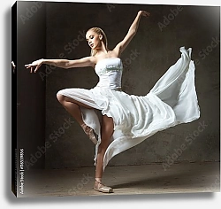 Постер Балерина в белом платье