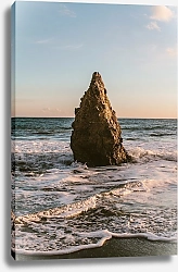 Постер Скала на морском берегу