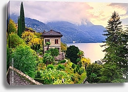 Постер Италия, озеро Комо. Вид на озеро с виллой