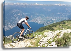 Постер Велоспорт на озере Гарда, Италия