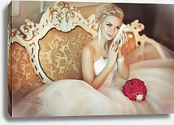 Постер Красивая невеста в свадебном платье с ракушкой