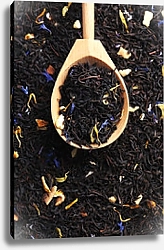 Постер Черный цветочный чай в деревянной ложке