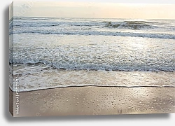 Постер Морской прибой на песчаном пляже
