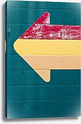 Постер Стрелка на зеленой кирпичной стене