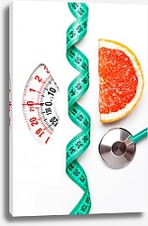 Постер Грейпфрут с измерительной лентой на весах