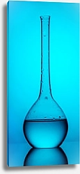 Постер Химическая колба с жидкостью