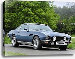 Постер Aston Martin V8 Saloon '1972–89