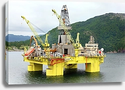 Постер Прибрежная нефтяная платформа 2