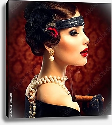 Постер Девушка с жемчужным ожерельем и сигарой