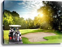 Постер Поле для игры в гольф в лучах солнца