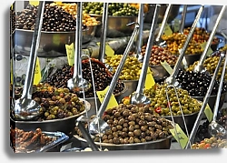 Постер Маринованные оливки на уличном рынке