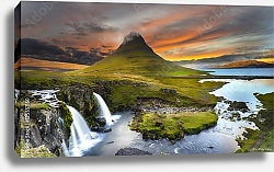 Постер Водопад у холма с Исландии