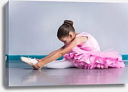 Постер Молодая балерина в розовой пачке