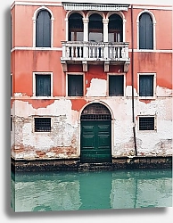 Постер Старое здание с балконом в Венеции