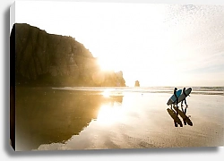 Постер Серфингистки, направляющиеся к воде