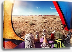 Постер В палатке в пустыне