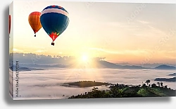 Постер Воздушные шары над морем в тумане