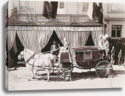 Постер Школа: Русская 19в. Carriage arriving at the Marriage of Tsar Nicholas II to Princess Alexandra of Hesse, c.1896