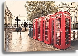 Постер Англия, Лондон. Красные телефонные будки в дождь