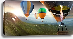 Постер Красочные воздушные шары, летящие над горами