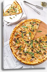Постер Пицца с оливками в ресторане
