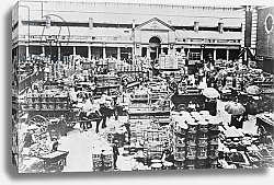 Постер Неизвестен Loading Fruit at Covent Garden Market, 1900