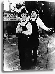 Постер Laurel & Hardy (Towed In A Hole) 3