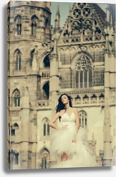Постер Молодая невеста на фоне дворца