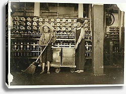 Постер Хайн Льюис (фото) 12 year old doffer Ronald Webb and 7 year old Frank Robinson, son of cardroom boss, who sweeps and doffs at Roanoke Cotton Mills, Virginia, 1911