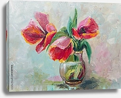 Постер Три красных цветка в стеклянной вазе 