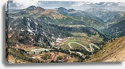 Постер Извилистая дорога в Австрийских Альпах