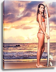 Постер Девушка серфер на пляже